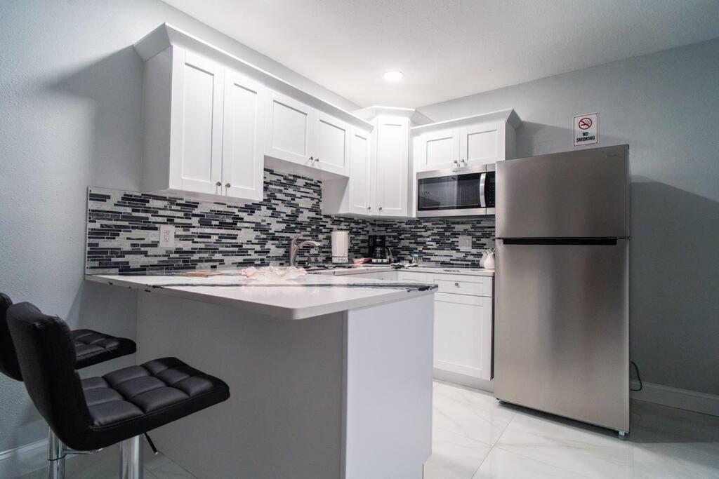 Grey Novo Studio + Free-Parking&Wifi Tampa Luaran gambar